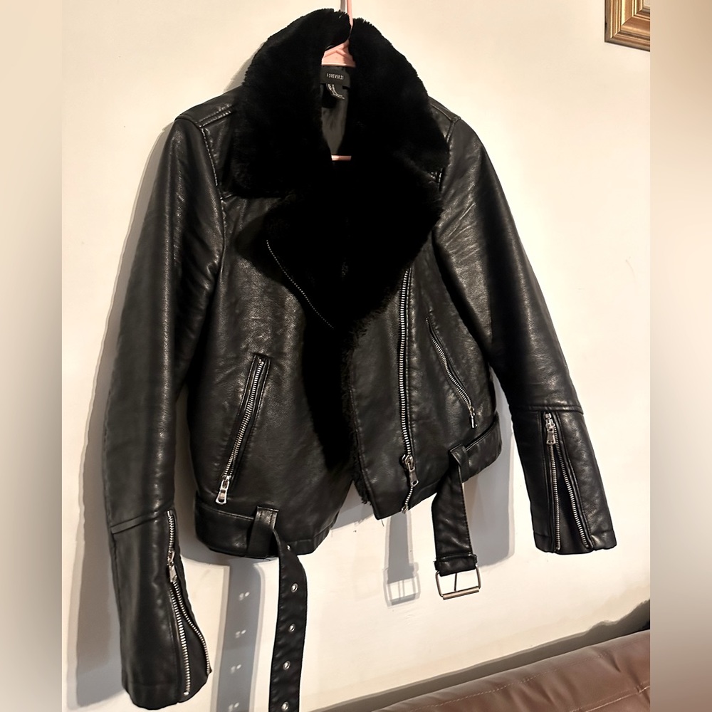 Leather jacket fur trim